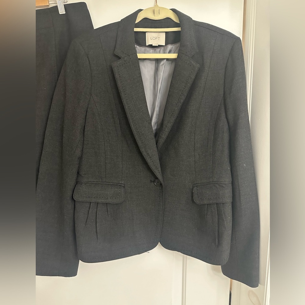 Loft 2 piece skirt suit. Fall/winter